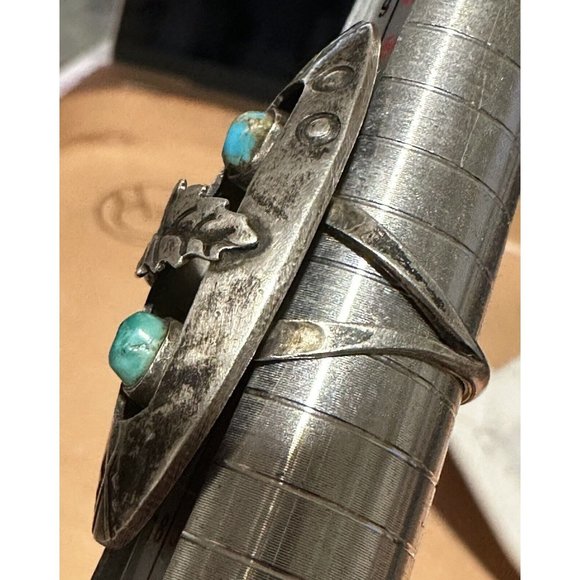 Vintage 1940s NAVAJO Sterling Silver Turqouise Etched Shadowbox Ring Size 7 - Picture 6 of 11